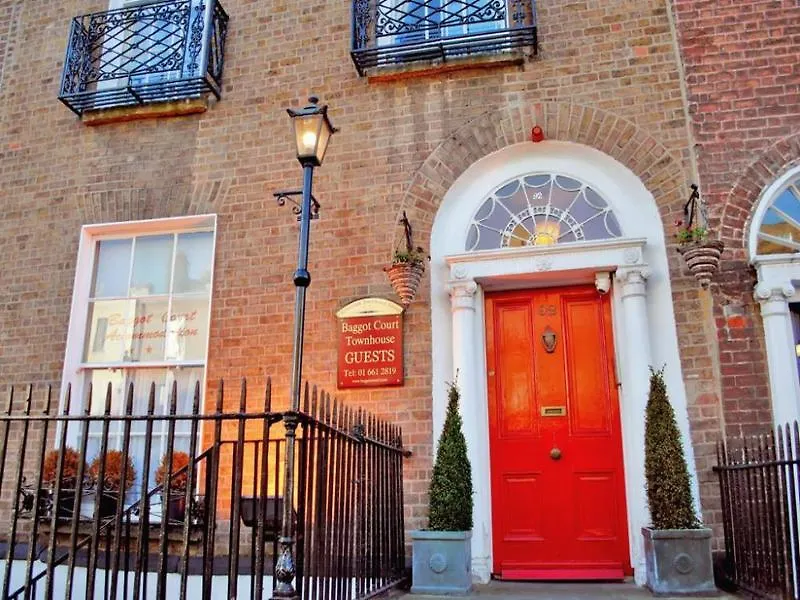 ***  Baggot Court Townhouse Hotel Dublin Ireland
